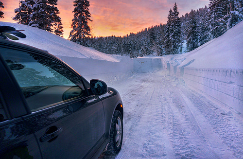 雪道での運転のコツと注意点 雪道の初心者でも事故を防ぐ走り方 クルマパド